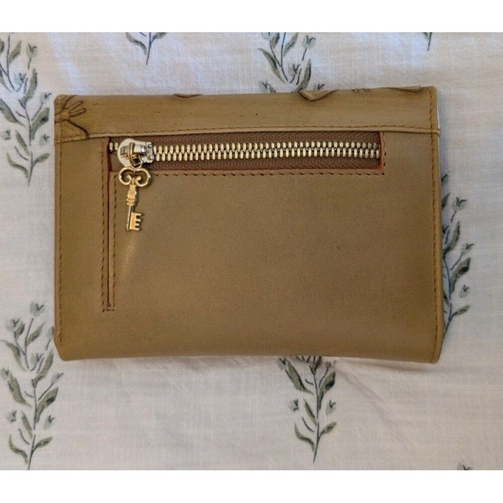 Designer Mario Hernandez Tan Brown Leather Butterfly Trifold Wallet - Picture 7 of 10